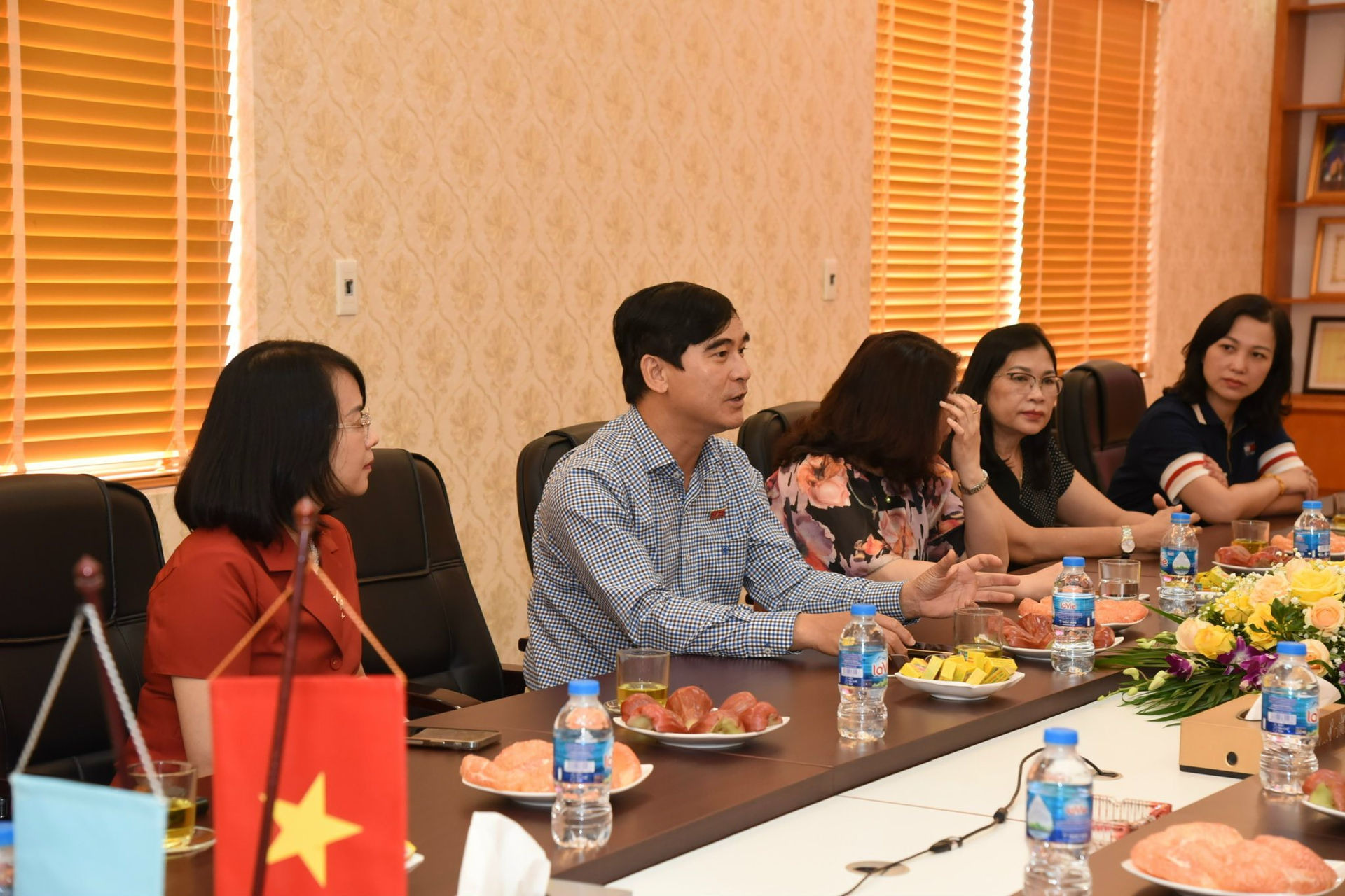 Bí thư tỉnh ủy, trưởng đoàn ĐBQH Bình Thuận Dương Văn An phát biểu